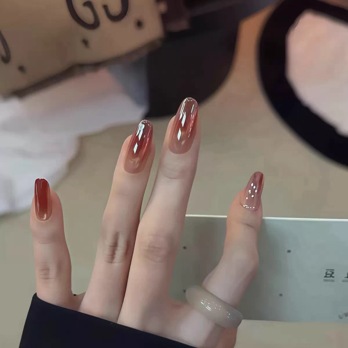 Electroplated red gradient handmade wearable nail short atmosphere feeling ice transparent glass bead cat's eye nail sticker