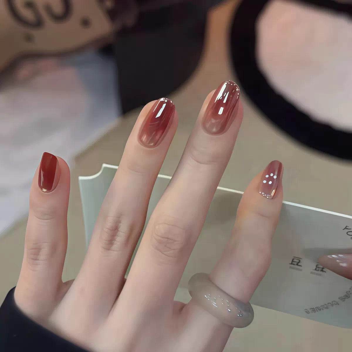 Electroplated red gradient handmade wearable nail short atmosphere feeling ice transparent glass bead cat's eye nail sticker
