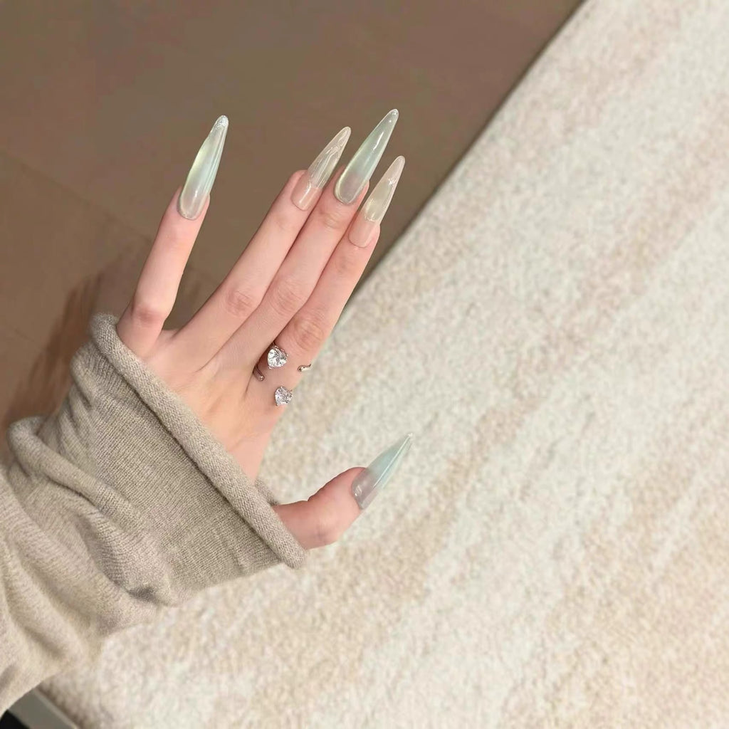 Ice transparent peppermint green gradient wearable nail, long pointed shape, white and cool feeling, beautiful nails, high-end feeling nude transparent nail plate