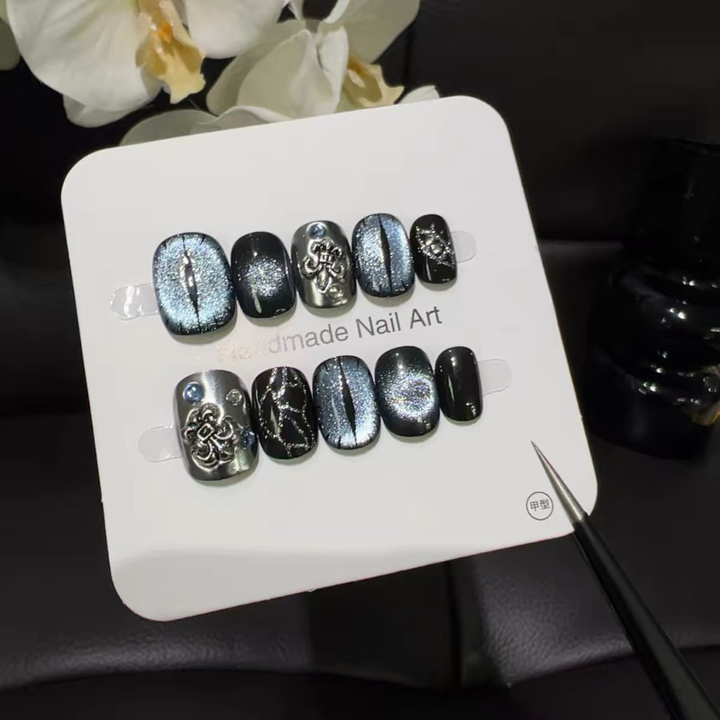 [Fractured Silver Eye] Cool, stylish, handmade, unique, heavy metal, wearable, punk, spicy girl style, sticker